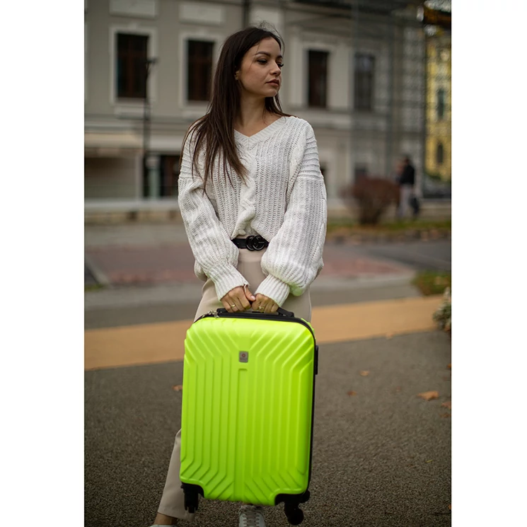 LDV Keményfalú Bőrönd kabin méret kivehető kerekekkel 53 cm