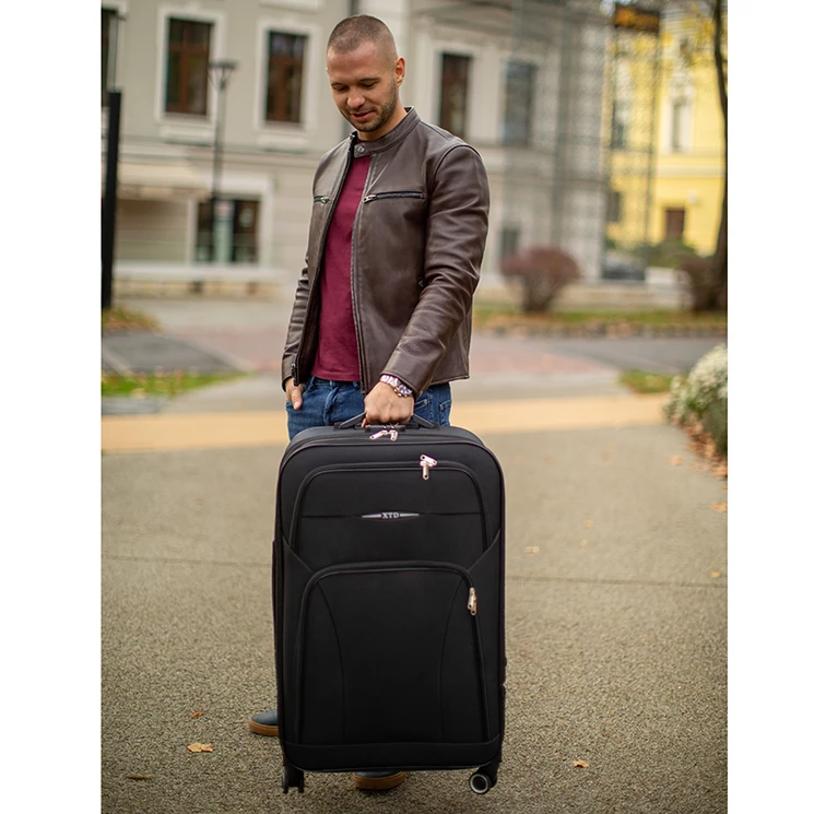 Bőrönd nagy méret narancs színben