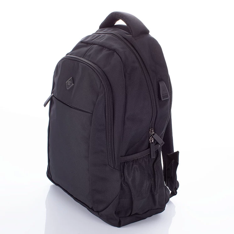 Aoking  laptophátizsák usb töltővel 