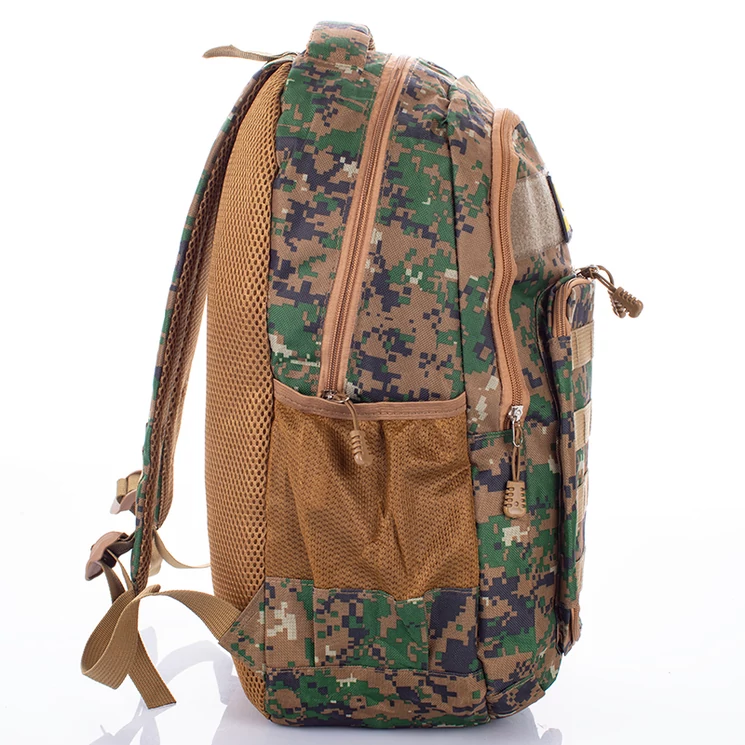 Military hátizsák terepszínben