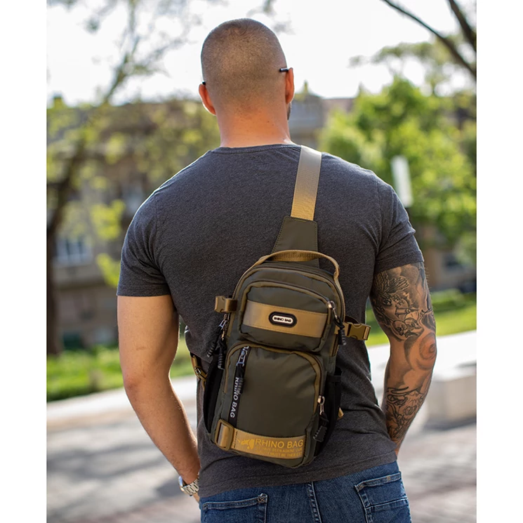 Sokzsebes Testtáska khakizöld színben