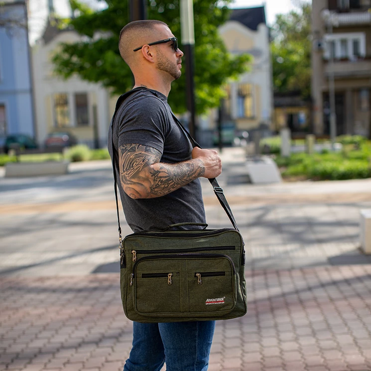AdventureR Férfi válltáska Khakizöld színben 