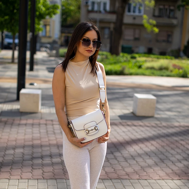 Valódi bőr női táska fehér színben