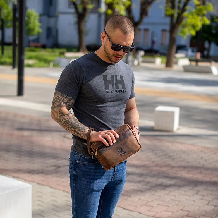 Wild valódi bőr autóstáska barna színben