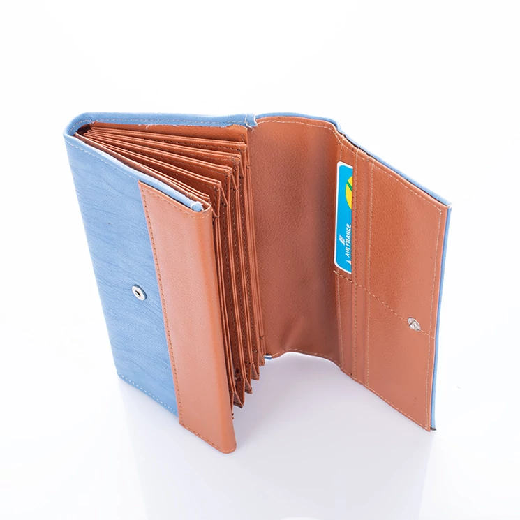 Kék színű brifkó pénztárca