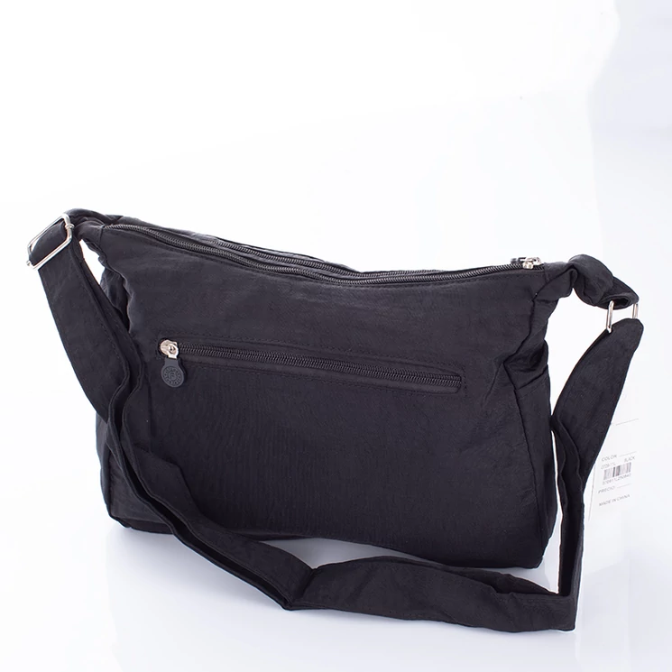 Fantasy női oldaltáska fekete színben 