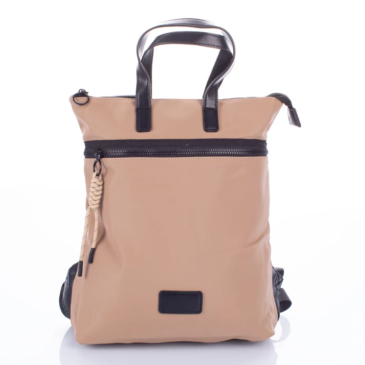 Sokzsebes vízálló női hátizsák 