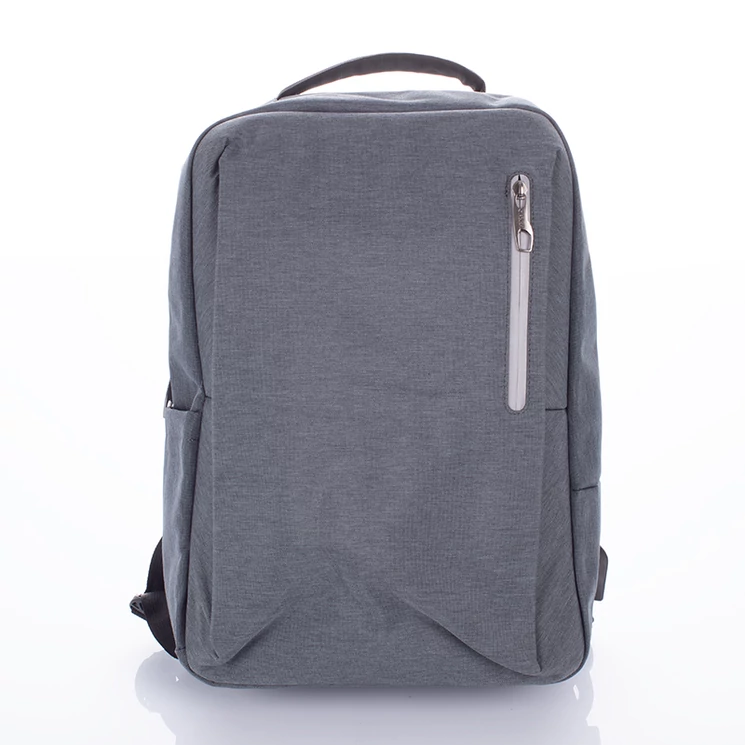 Fedélzeti méretű laptophátizsák USB csatlakozóval