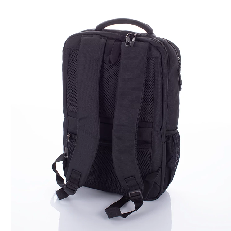 WIZZ Fedélzeti méretű laptophátizsák  USB csatlakozóval vízálló