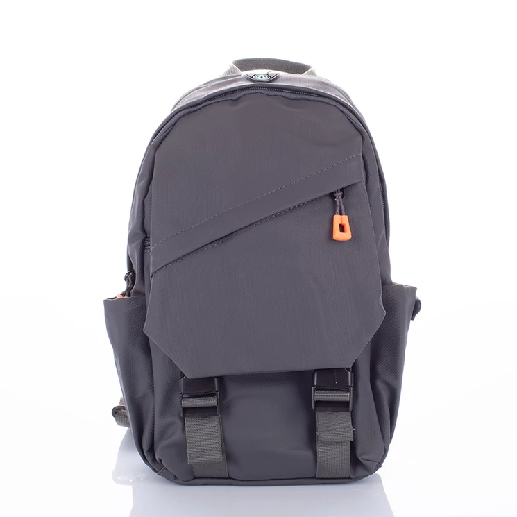 Vízálló Sokzsebes Testtáska usb csatlakozóval