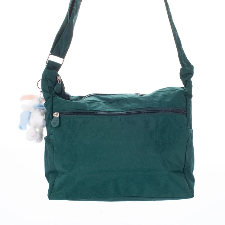 Angel sokzsebes női oldaltáska zöld színben ajándék kulcstartóval