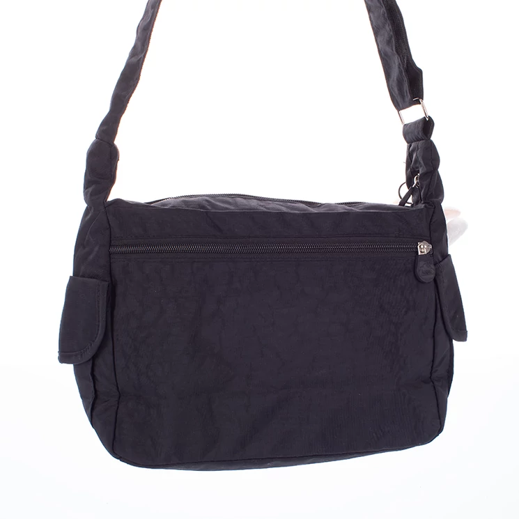 Angel sokzsebes női oldaltáska fekete színben ajándék kulcstartóval