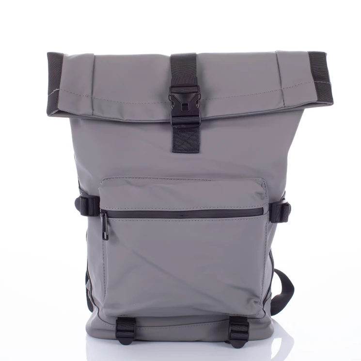 Fekete vízálló többzsebes laptoptartós hátizsák