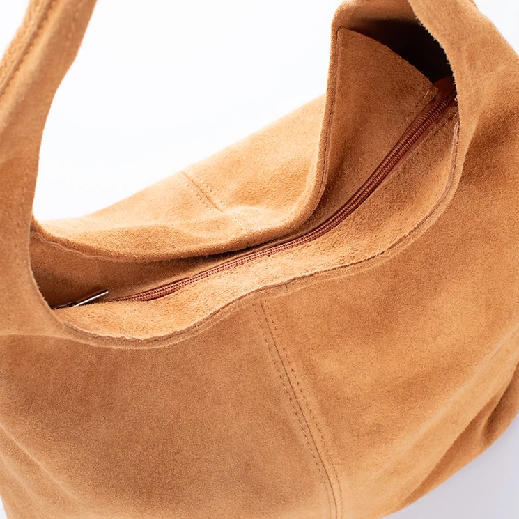 Valódi velúbőr női táska cognac színben