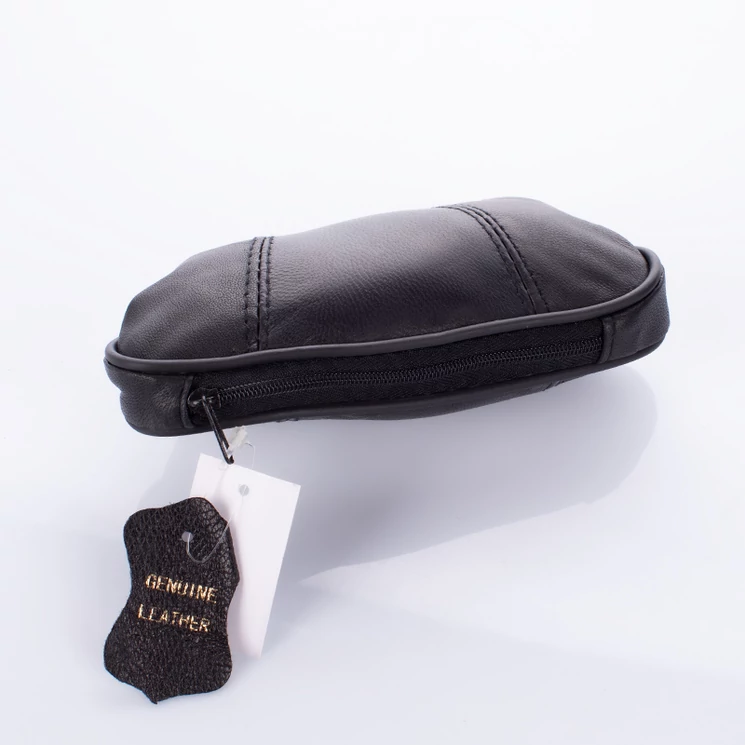 Valódi bőr csatos pénztárca fekete színben