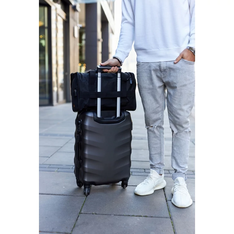 Peterson sporttáska/utazótáska Ryanair fedélzeti ingyenes méret 40 x 20 x 25 cm