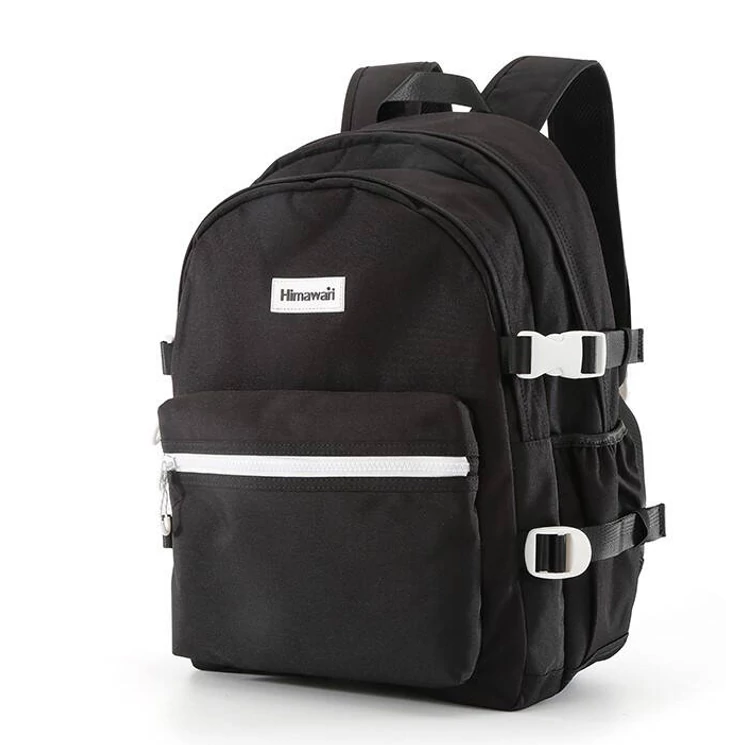 Városi, tágas hátizsák vízálló anyagból Fekete szíben