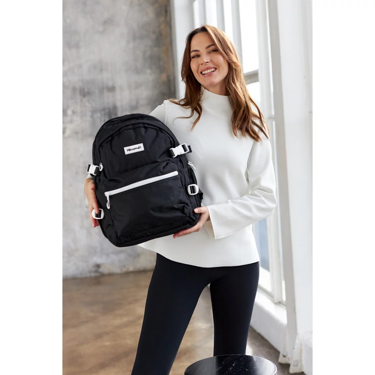 Városi, tágas hátizsák vízálló anyagból Fekete szíben