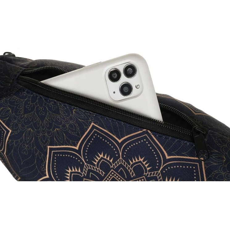 Tágas női Övtáska