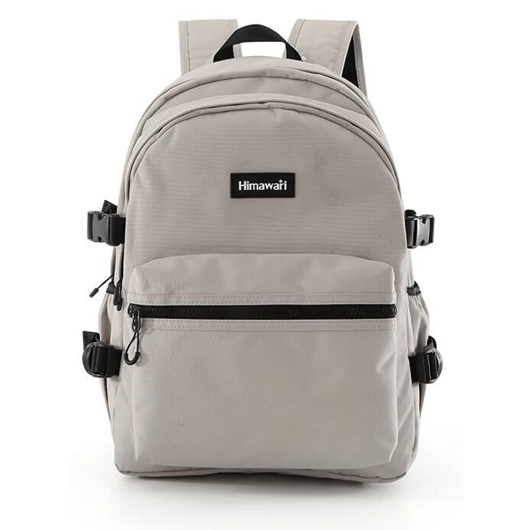 Városi, tágas hátizsák vízálló anyagból Szürke színben