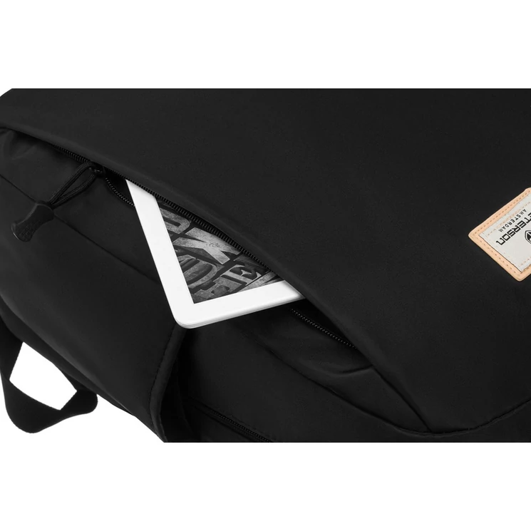 Laptoptartós városi hátizsák Fekete színben