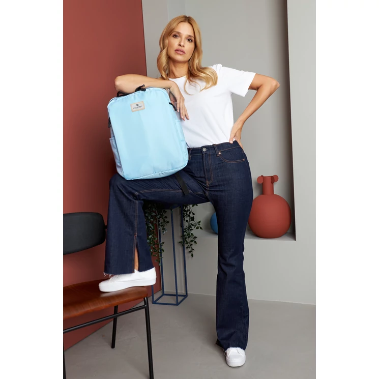 Laptoptartós városi hátizsák Világoskék színben