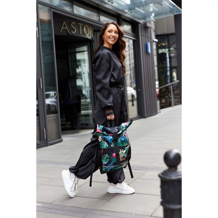 Peterson Fedélzeti hátizsák Ryanair fedélzeti ingyenes méret 40 x 20 x 25 cm