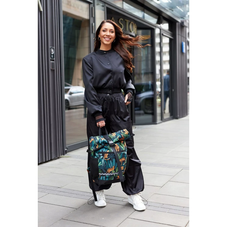 Peterson Fedélzeti hátizsák Ryanair fedélzeti ingyenes méret 40 x 20 x 25 cm