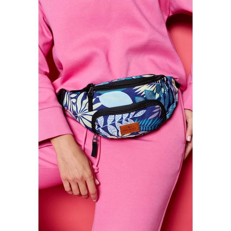 Divatos Tágas női Övtáska