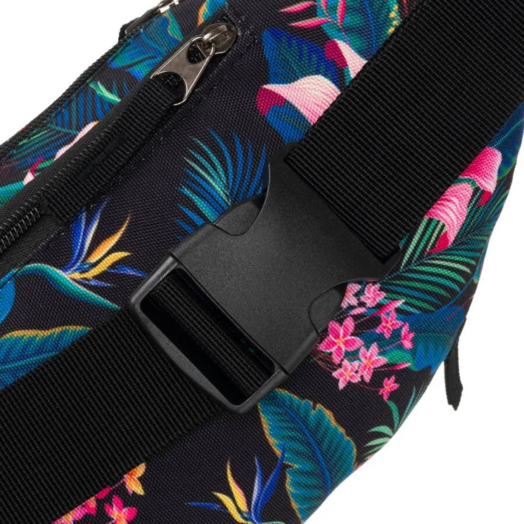 Divatos Tágas női Övtáska