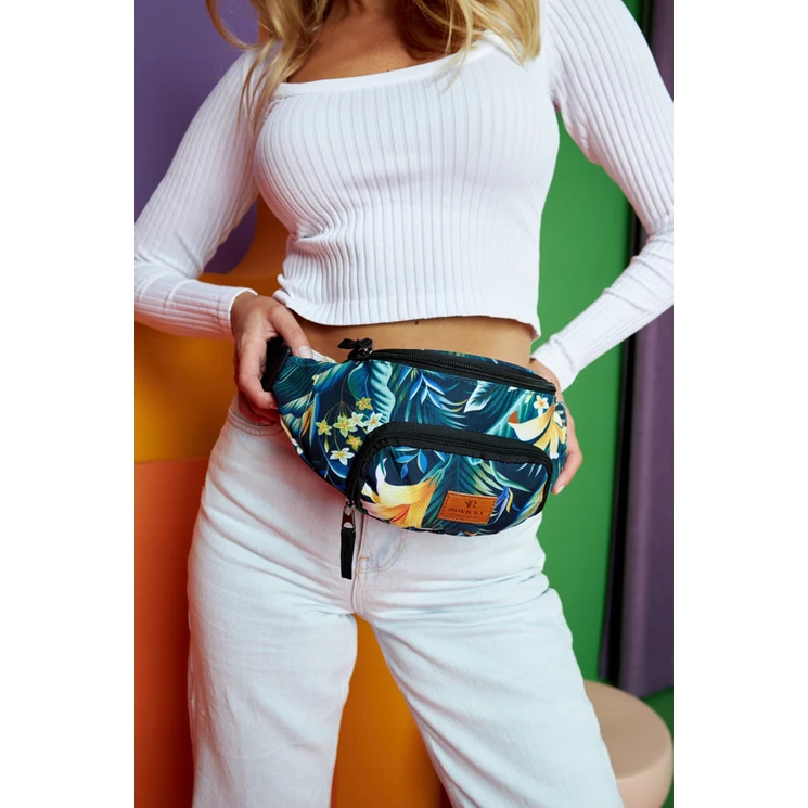 Divatos Tágas női Övtáska