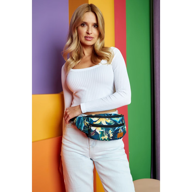 Tágas női Övtáska Divatos mintában