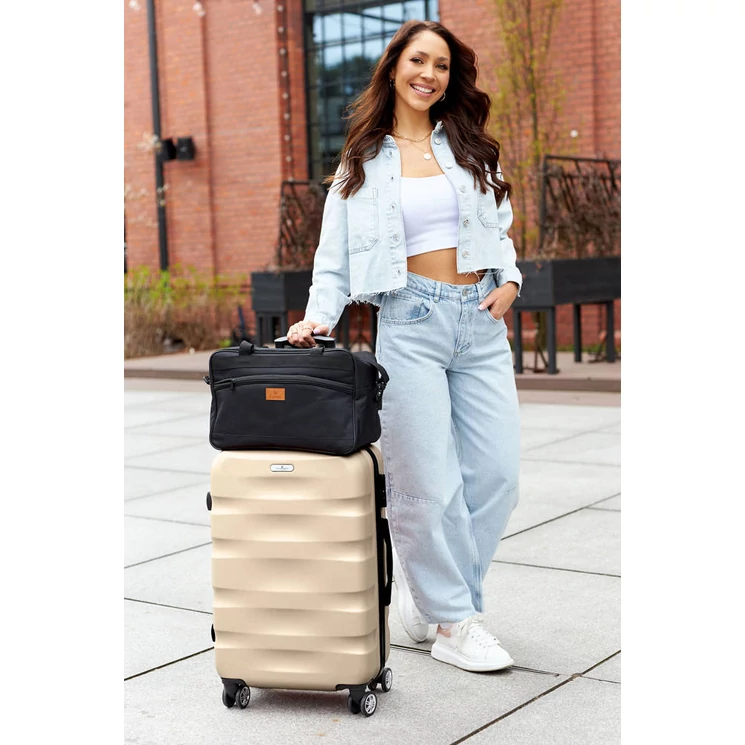 4 Kerekes Kabin Borönd Pezsgő színben