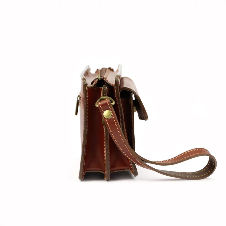  Valódi bőr Autóstáska fekete színben