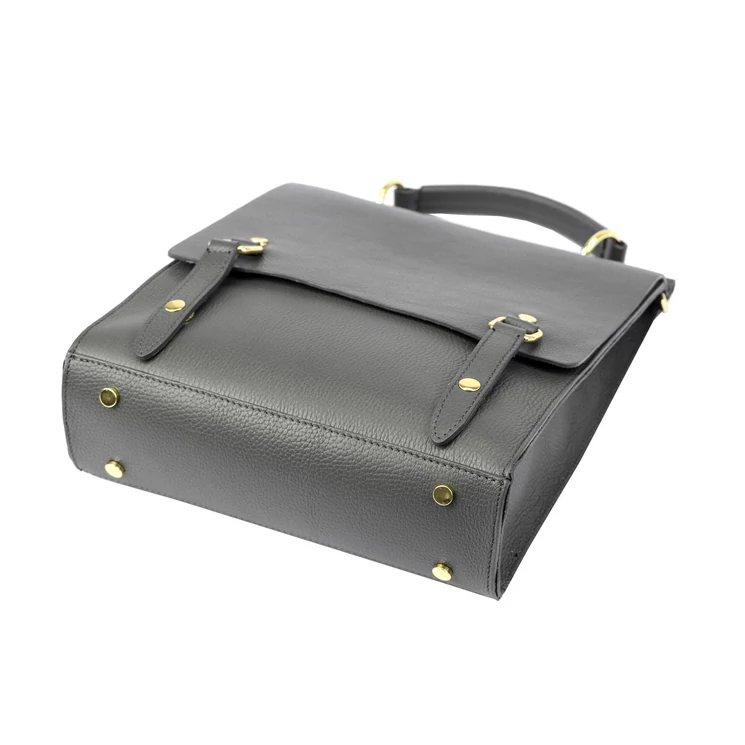 Valódi bőr hátizsák fekete színben