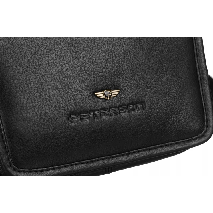  Férfi oldaltáska fekete színben