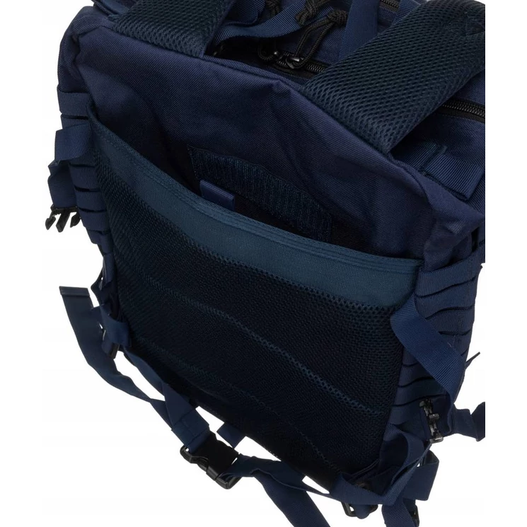 Sokzsebes Katonai, vízálló utazó hátizsák