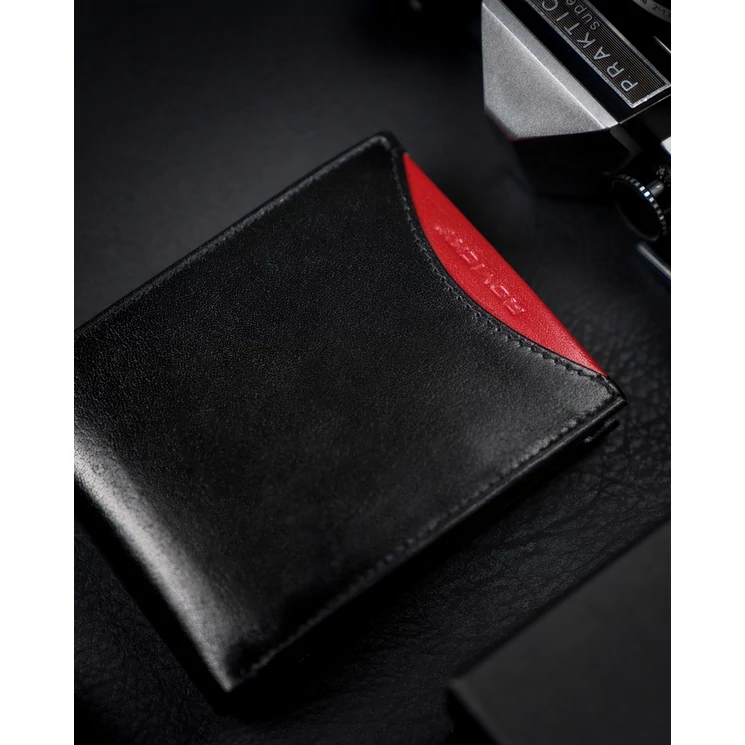 Valódi bőrből készült férfi pénztárca cipzáros rekesszel RFID védelemmel