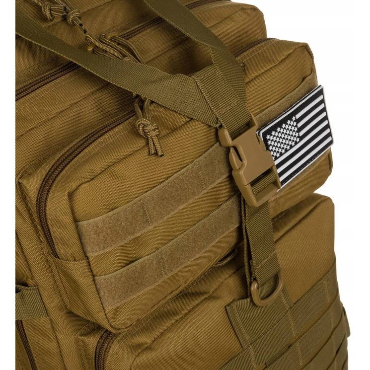 Sokzsebes Katonai, vízálló utazó hátizsák