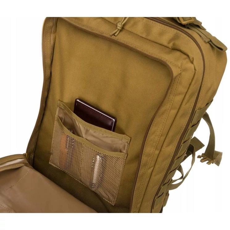 Sokzsebes Katonai, vízálló utazó hátizsák