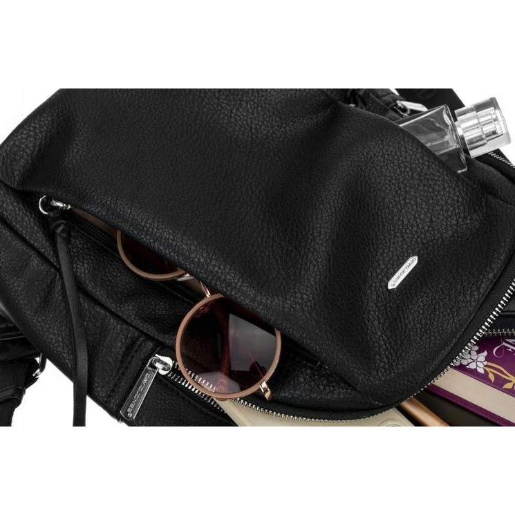 Elegáns, fekete női David Jones hátizsák 