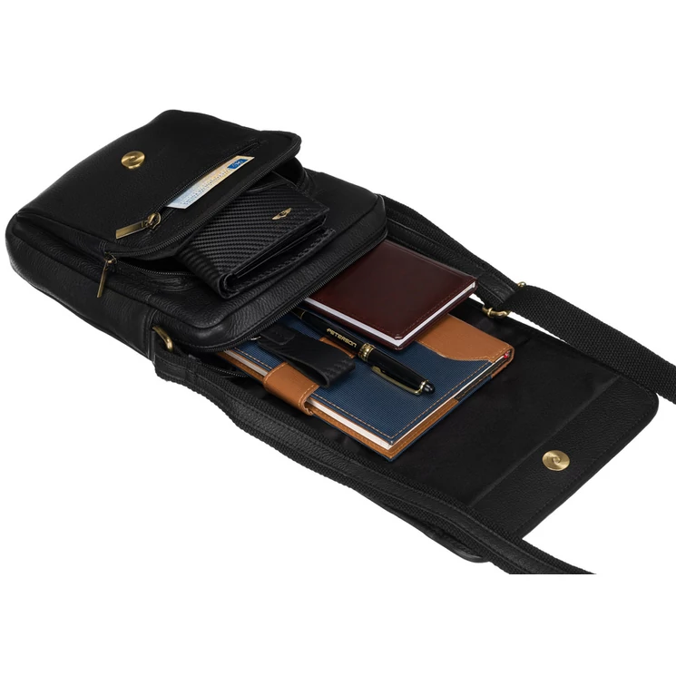  Férfi táska fekete színben