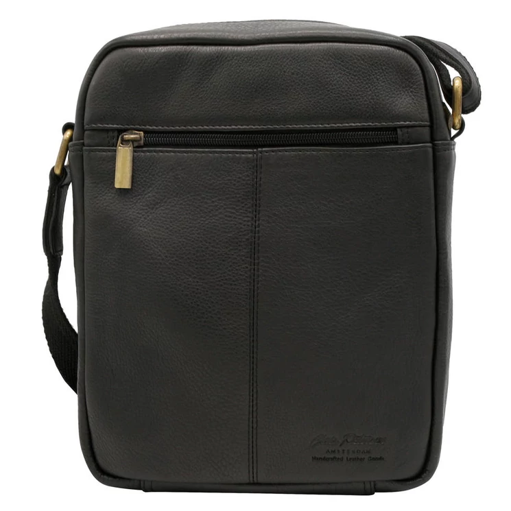 Férfi oldaltáska fekete színben