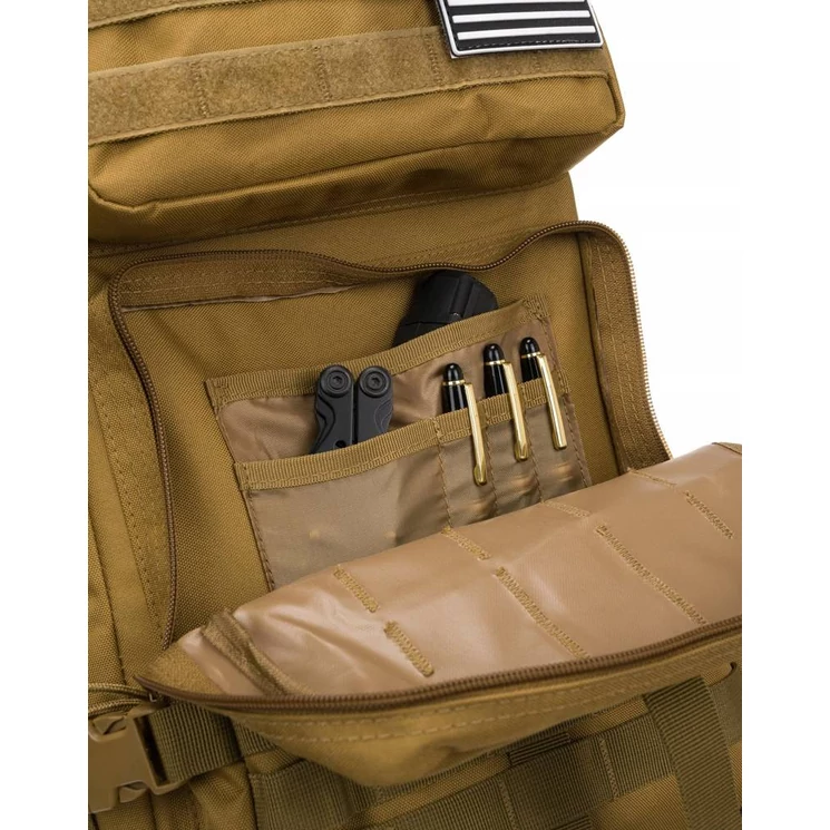 Sokzsebes Katonai, vízálló utazó hátizsák