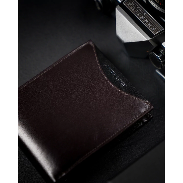 Valódi bőrből készült férfi pénztárca cipzáros rekesszel RFID védelemmel