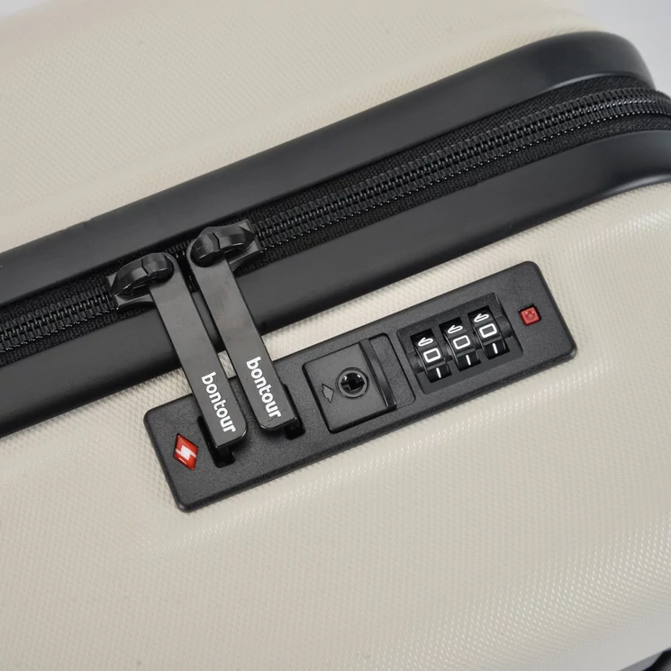 Bontour CabinOne Kabinbőrönd EASYJET Járataira Ingyenesen Felvihető Fehér