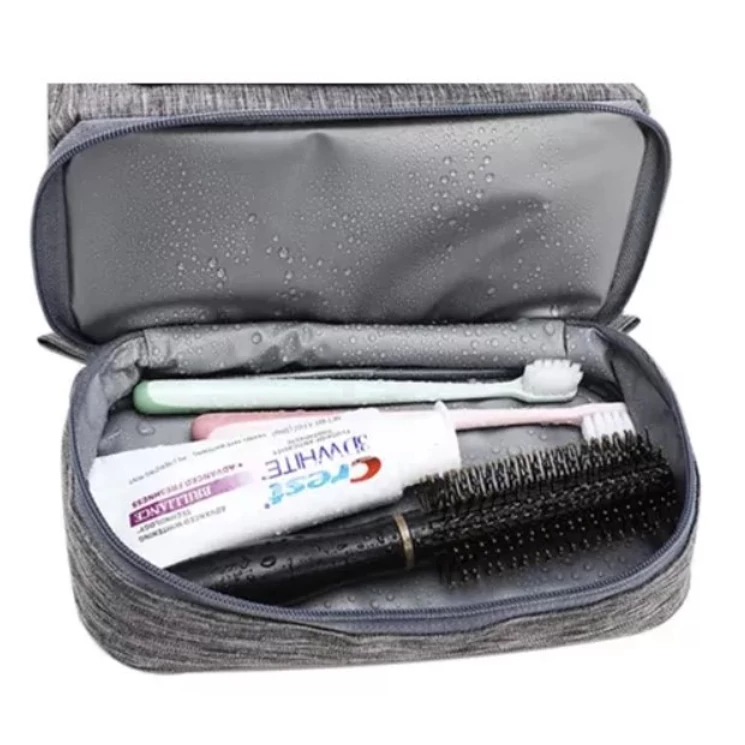 Felakaszható kozmetikai táska