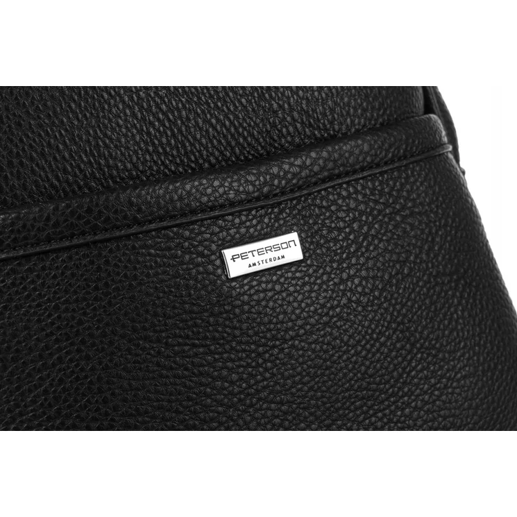 Peterson Városi Hátizsák feketes színben