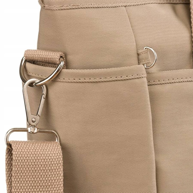 Nagyméretű női válltáska hosszúpánttal