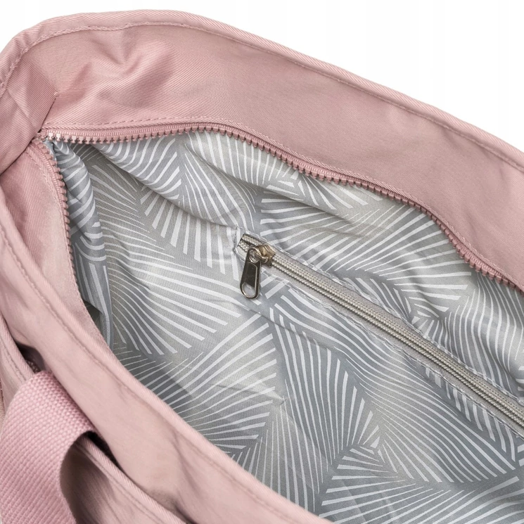 Nagyméretű női válltáska hosszúpánttal